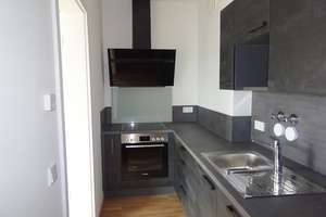 Modern & Charmant: 2 Zimmer + Süd-West-Balkon, Einbauküche, Neubauausstattung, Walk-In-Dusche,Aufzug – 60528 Niederrad, Frankfurt am Main – Vorschaubild 3