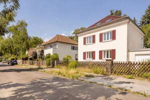 Klassische 30er Jahre-Villa mit vielfältigen Nutzungsmöglichkeiten – Die vollständige Adresse der Immobilie erhältst du vom Anbieter., 14129 Nikolassee, Berlin – Vorschaubild 3