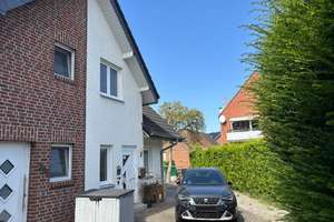 Nachhaltiges Wohnen: Doppelhaushälfte mit Komfort und moderner Technik in Krefeld-Hüls! – Die vollständige Adresse der Immobilie erhältst du vom Anbieter., 47839 Hüls, Krefeld – Vorschaubild 1