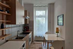 ATTRAKTIVER SOMMERPREIS! Berlin-Prenzlauer Berg im Bötzowviertel
City-Apartment in Gründerzeitaltbau – Die vollständige Adresse der Immobilie erhältst du vom Anbieter., 10407 Prenzlauer Berg, Berlin – Vorschaubild 11