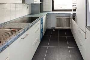 Aussichtsreiche 2,5 Zimmer Wohnung mit Balkon und Einbauküche in fußläufiger Citylage – Kaiserpassage 10, 76133 Innenstadt-West, Karlsruhe – Vorschaubild 8