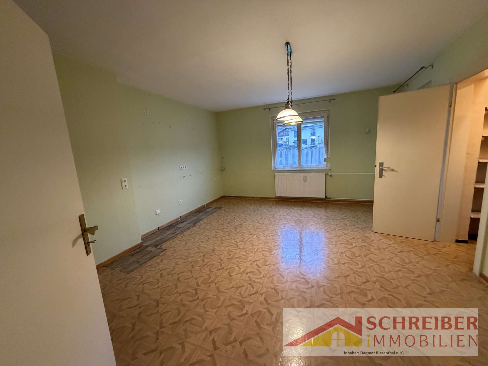 Immobilie in Biedenkopf - Großes Ein- / Zweifamilienhaus mit 3 Garagen in Biedenkopf - Wallau zu verkaufen - Bild 8