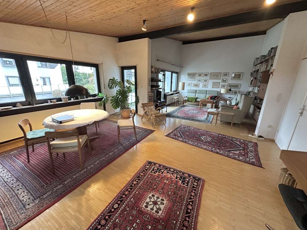 Immobilie in Ehlscheid - Großzügiges Einfamilienhaus auf gepflegtem Grundstück in der Nähe von Rengsdorf - Bild 5