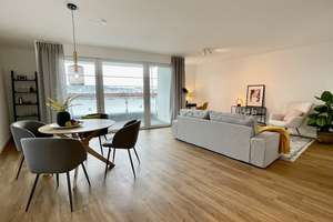 Moderne Wohnung mit Balkon!