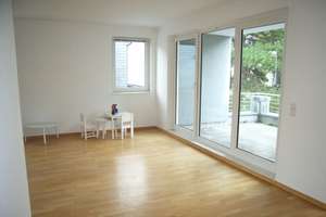 4-Zimmer, großer Sonnenbalkon, Parkett, Kaminofen, Tageslichtbad und Gäste-Duschbad – Sürther Hauptstr. 192, 50999 Sürth, Köln – Vorschaubild 3