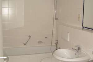 Ihre Kapitalanlage! Attraktive 2-Zimmer-DG-Wohnung mit Dachterrasse und TG-Platz in Sürth! Erbpacht! – Rodderweg 20-66, 50999 Sürth, Köln – Vorschaubild 8