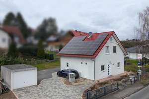 Familienfreundliches Zuhause mit Solarpower, großer Terrasse! – Die vollständige Adresse der Immobilie erhältst du vom Anbieter., 35096 Weimar (Lahn) – Vorschaubild 7