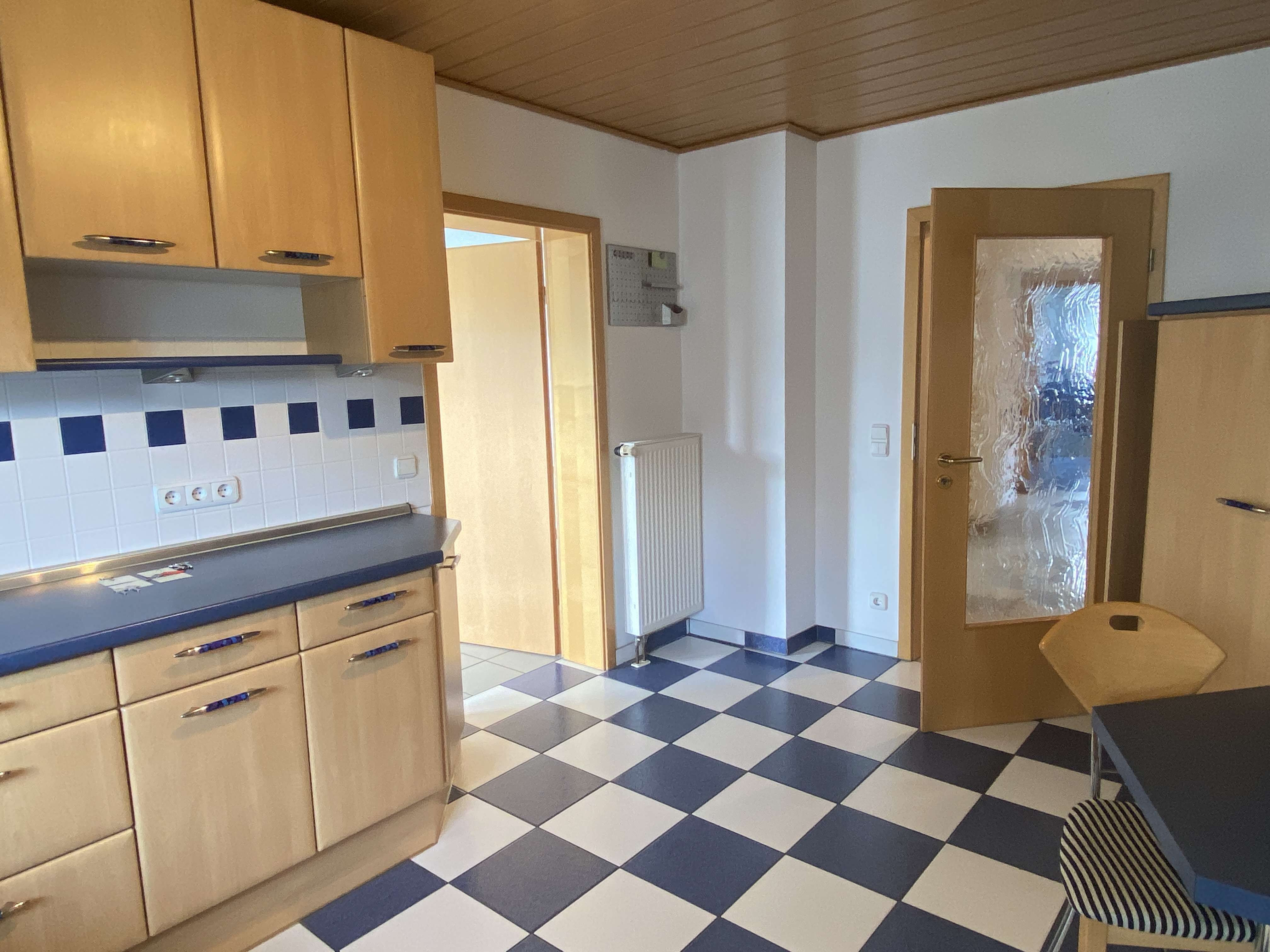 Immobilie in Eggolsheim - Gepflegtes Mehrfamilienhaus mit Ausblick in ruhiger Hanglage – - Bild 5