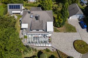 Luxuriöses Familienhaus mit herrlichem Fernblick in ruhiger Wohnlage! – Die vollständige Adresse der Immobilie erhältst du vom Anbieter., 96476 Bad Rodach – Vorschaubild 3