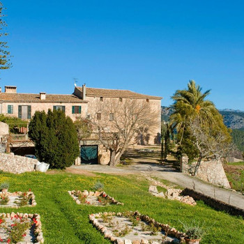 Historisches Landhaus im Herzen der Berge in Esporles, Mallorca, zu verkaufen.