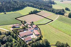 Weitläufiges Grundstück, Wohnhaus mit vielseitigen Hallen, Scheunen und PV-Power – Die vollständige Adresse der Immobilie erhältst du vom Anbieter., 93473 Arnschwang – Vorschaubild 5