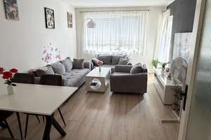 Stadtnah und dennoch im Grünen – 3-Zimmer-Wohnung mit Balkon – Perzheimstraße 34, 86150 Rosenau- und Thelottviertel, Augsburg – Vorschaubild 2