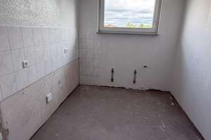 Renovierte 4-Zimmer-Wohnung mit 2 Balkonen im DG - Leverkusen-Schlebusch – 51375 Schlebusch, Leverkusen – Vorschaubild 5