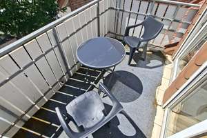4 Zimmer DG-Wohnung mit Balkon. WBS erforderlich – Robert-Schumann-Weg 16, 33102 Kernstadt, Paderborn – Vorschaubild 3
