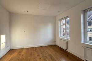 Attraktive Maisonettewohnung mit moderner Ausstattung, 2 Bädern und großzügiger Küche – Beim Alten Schützenhof 20, 22083 Barmbek-Süd, Hamburg – Vorschaubild 3