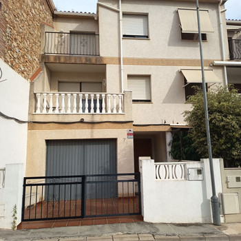 Haus mit 3 Schlafzimmern in Ulldecona zu verkaufen.