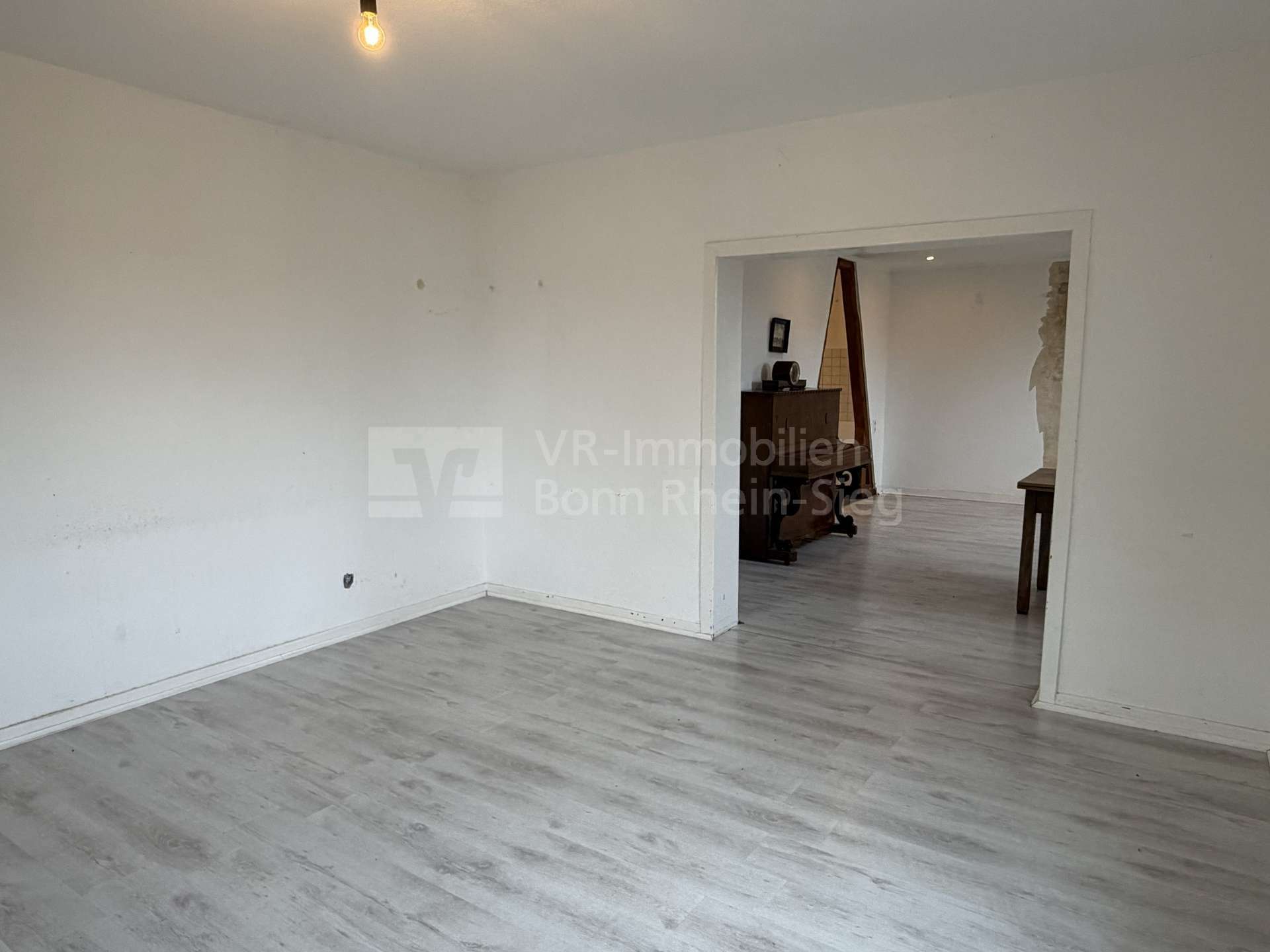 Immobilie in Windeck - Ein- bis Zweifamilienhaus mit unterschiedlichen Baustilen in Höhenlage von Windeck - Rosbach - Bild 10