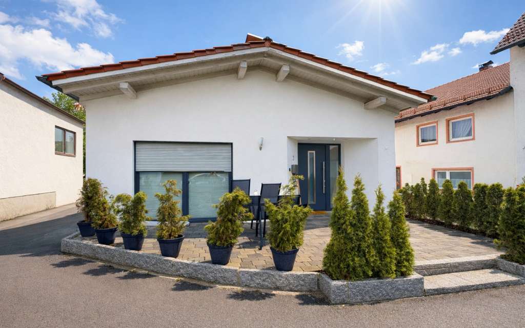 Immobilie in Aidenbach - Attraktive Kapitalanlage: Kernsaniertes Haus mit PV-Anlage & Wärmepumpe in Beutelsbach! - Bild 1