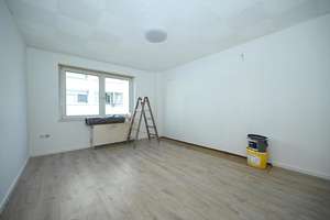 Zentrumsnahe 3-Zimmer-Wohnung mit Balkon - sofort verfügbar!
    Nürnberg - Tafelfeldstraße – Die vollständige Adresse der Immobilie erhältst du vom Anbieter., 90443 Steinbühl, Nürnberg – Vorschaubild 8