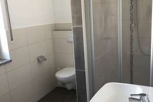 Schönes, großes und neuwertiges Haus mit fünf Zimmern in Osterhofen – Die vollständige Adresse der Immobilie erhältst du vom Anbieter., 94486 Osterhofen – Vorschaubild 33