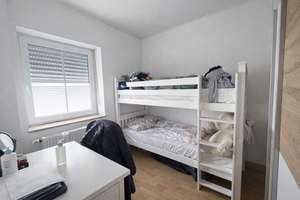Attraktive 3-Zimmer-Wohnung  – solide Kapitalanlage mit Entwicklungspotenzial in Augsburg-Pfersee – Die vollständige Adresse der Immobilie erhältst du vom Anbieter., 86157 Pfersee-Nord, Augsburg – Vorschaubild 3