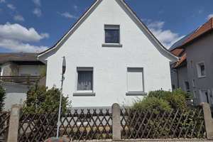 Wohnen mit Charakter: Gepflegtes Einfamilienhaus in Liederbach
