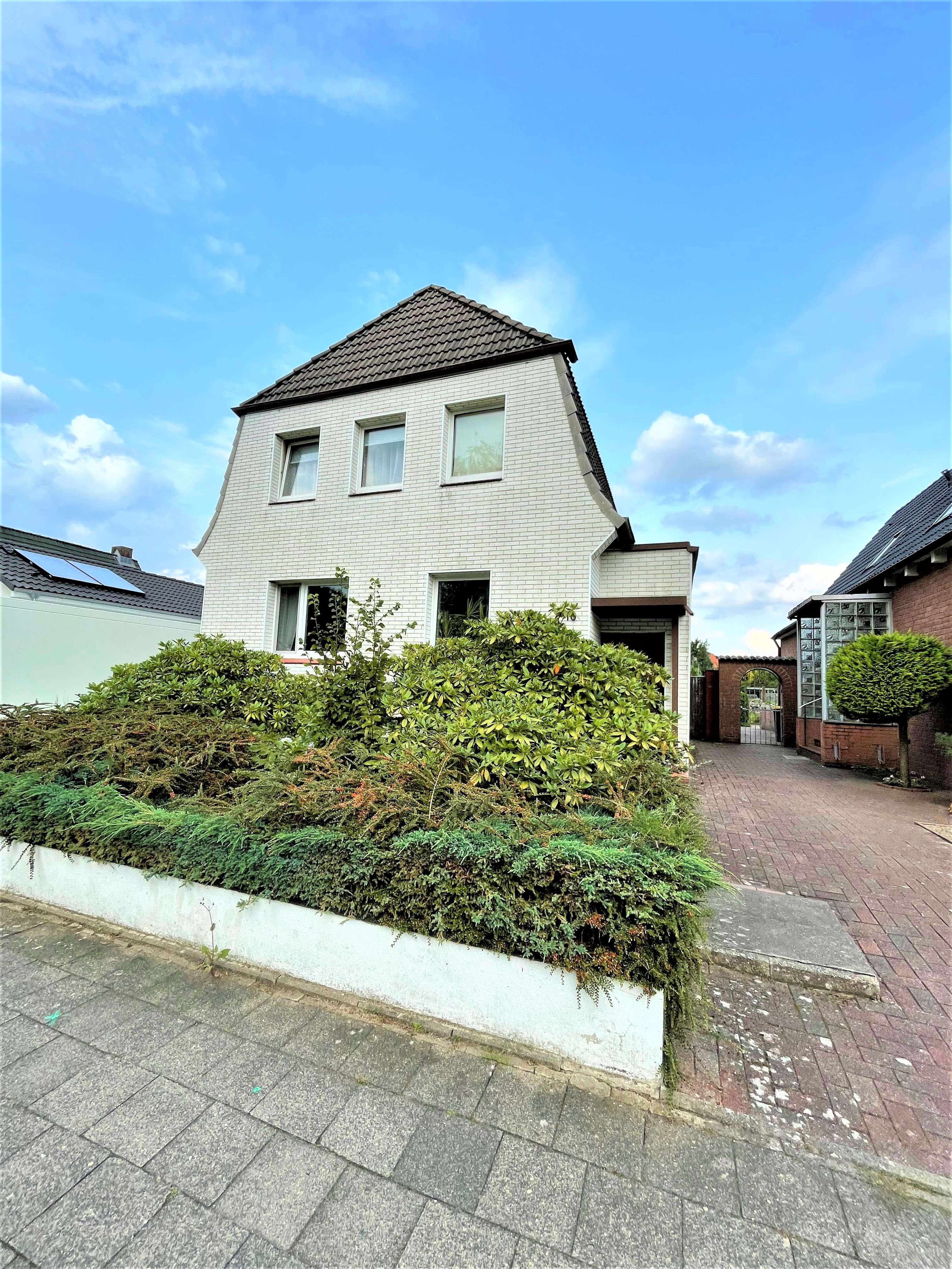 RUHIGE, GRÜNE LAGE IN DER ALTEN GARTENSTADT (RÖMBKE IMMOBILIEN KG), Neumünster – Bild 1