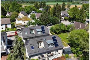 Lichtdurchflutetes Penthouse-Feeling mit Südterrasse - moderne 3-Zimmer-Wohnung mit Blick ins Grüne – Die vollständige Adresse der Immobilie erhältst du vom Anbieter., 81249 Lochhausen, München – Vorschaubild 2