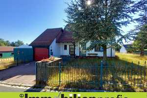 56037 - Viele Möglichkeiten: Einfamilienhaus mit 2 Garagen und großem Garten – Hof (Kreis) – Vorschaubild 1