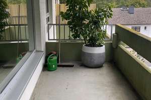 Helle  1-Zimmer-Wohnung mit großartigem Balkon in ruhiger Wohn-Lage  am Waldrand!