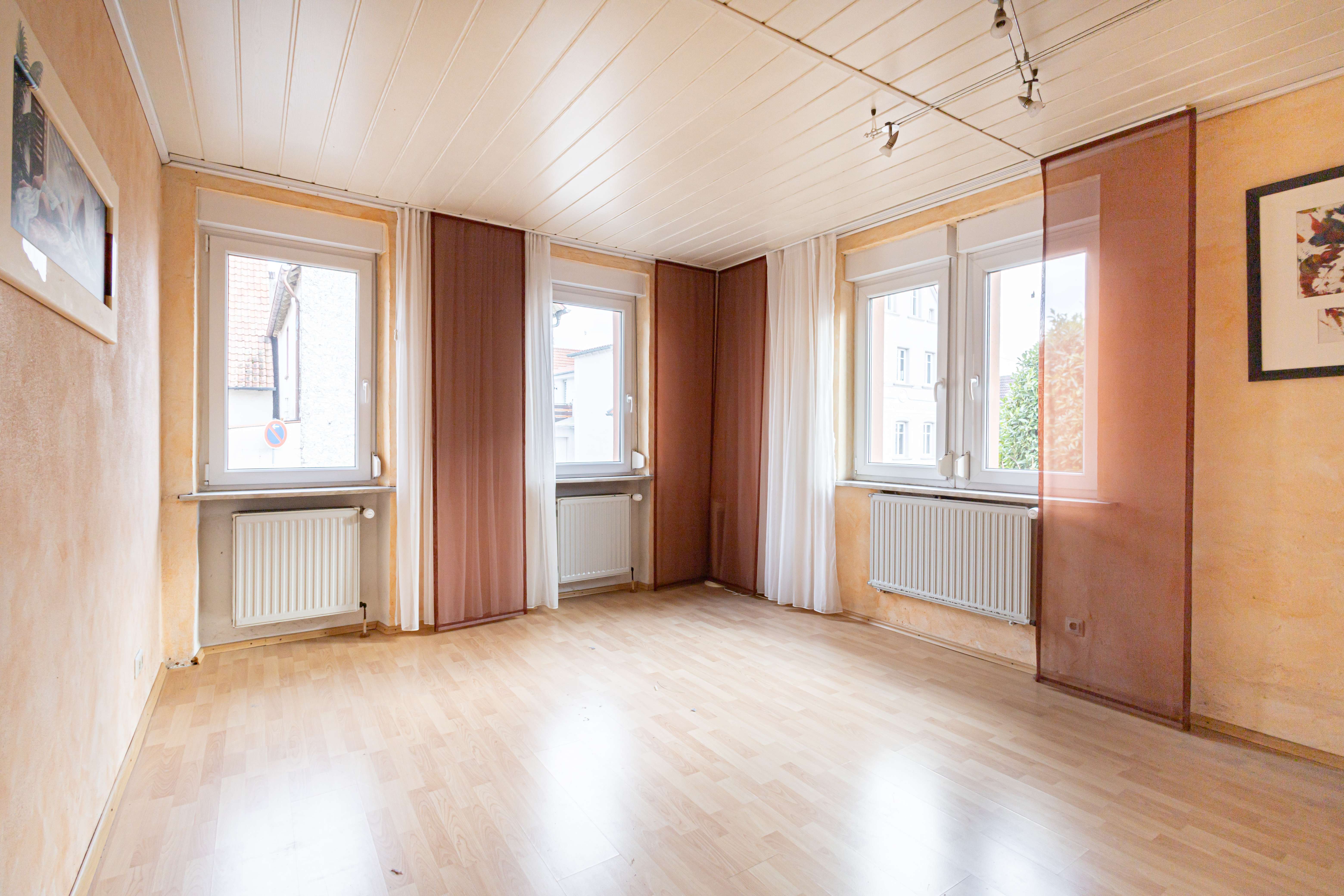 Immobilie in Landau in der Pfalz - Charmantes Familienhaus mit großem Potenzial & idyllischem Garten! - Bild 1