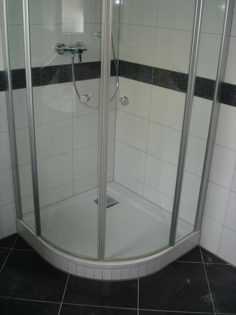 Immobilie in Altbach - Geräumiges 9-Zimmer Haus mit Garage in Altbach - Bild 1