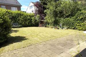 In bester Lage...
Großzügige Doppelhaushälfte mit Garage in Moers-Schwafheim – Die vollständige Adresse der Immobilie erhältst du vom Anbieter., 47447 Schwafheim, Moers – Vorschaubild 5