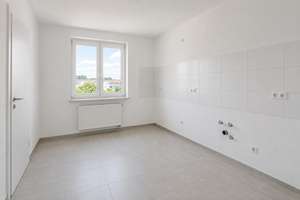 Köln: Renovated 3-room apartment, approx. 5% ROI, Commission-FREE [INVESTMENT] – Die vollständige Adresse der Immobilie erhältst du vom Anbieter., 50996 Rodenkirchen (Ortsteil), Köln – Vorschaubild 4