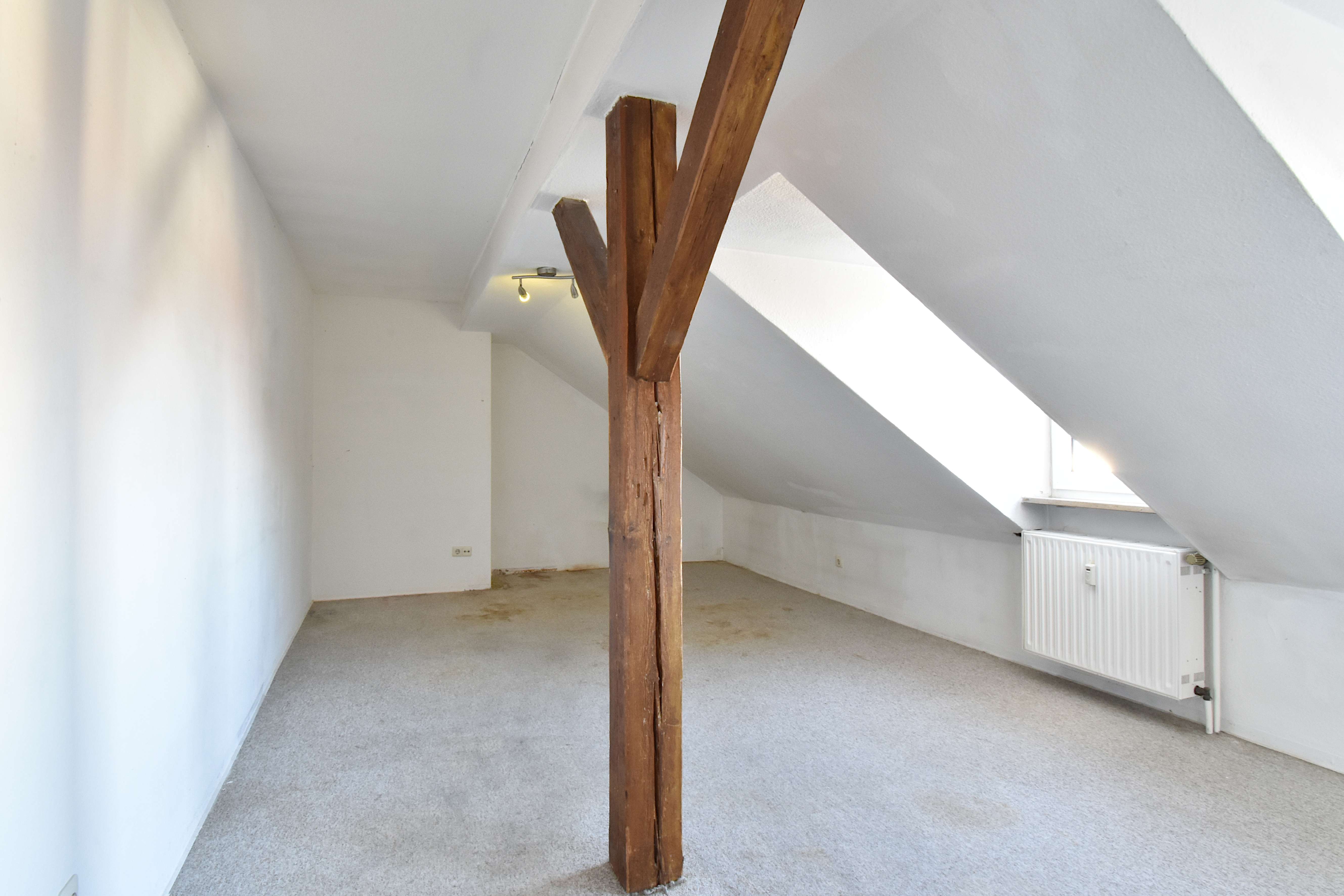 Freie 1-Zi-Whg in toller Lage mit Aufzug und Garage, ohne Käuferprovision!, Nürnberg – Bild 2