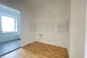 Top sanierte 2-Zimmer Wohnung im Herzen von Krefeld – Garnstraße 39, 47798 Krefeld – Vorschaubild 3