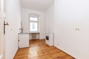 Bezugsfreie 2-Zimmer-Altbauwohnung im ruhigen Hinterhaus mit Balkon – Die vollständige Adresse der Immobilie erhältst du vom Anbieter., 13347 Gesundbrunnen, Berlin – Vorschaubild 3