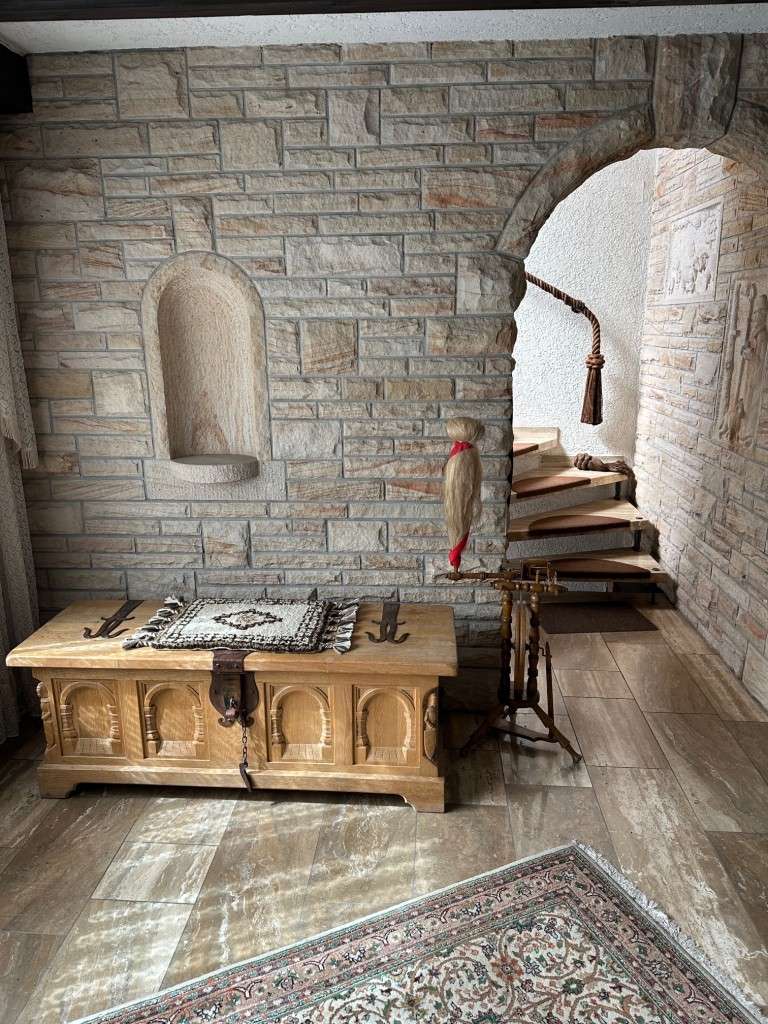 Immobilie in Ramstein-Miesenbach - Gepflegtes Zweifamilienhaus mit Aussenpool ! - Bild 2