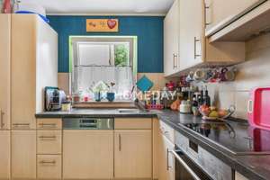 Gepflegt, durchdacht und naturnah: Repräsentative DHH mit Terrasse, Garten und Garage separat – Die vollständige Adresse der Immobilie erhältst du vom Anbieter., 80997 Allach, München – Vorschaubild 9