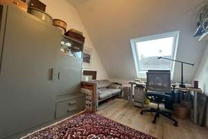Lichtdurchflutete, Dachrolläden, Dämmung, TL-Bad Dusche und Wanne – Die vollständige Adresse der Immobilie erhältst du vom Anbieter., 76137 Südstadt, Karlsruhe – Vorschaubild 5
