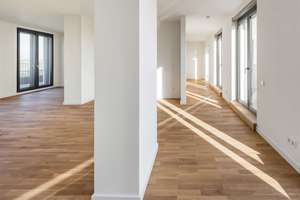 Lichtdurchflutetes Penthouse mit Terrassenzugang aus allen Räumen, Ankleide und en-suite-Bad – Weimarer Straße 1, 10625 Charlottenburg, Berlin – Vorschaubild 4