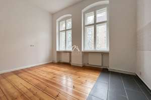 RUHIGE ALTBAUPERLE: STILVOLLE 2-ZIMMER-WOHNUNG MIT BALKON IM HERZEN VON FRIEDENAU I PROVISIONSFREI – Rheinstraße 50, 12161 Friedenau, Berlin – Vorschaubild 9
