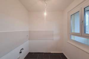 SELTENHEIT! 4-Zimmer-Wohnung - wir renovieren - frei ab Oktober! – Robinienstraße 5, 1169 Gorbitz-Süd, Dresden – Vorschaubild 4