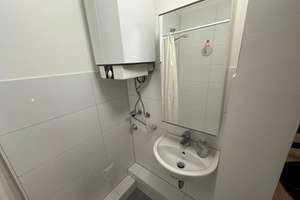 Modernes möbliertes Studio-Apartment (25 m²) mit Balkon & Arbeitsplatz in Altstadt Köln – Die vollständige Adresse der Immobilie erhältst du vom Anbieter., 50676 Altstadt/Süd, Köln – Vorschaubild 4