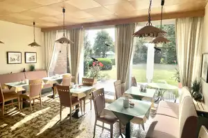 Hotel/ Appartementhaus/ Büro/ Praxis/ Altenpflege im Wesertal – Jahnweg 1a, 37688 Höxter (Kreis) – Vorschaubild 10