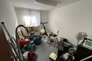 Einfamilienhaus für die ganze Familie mit schönem Grundstück mit 715 m² in Postbauer-Heng (Kemnath) – Die vollständige Adresse der Immobilie erhältst du vom Anbieter., 92353 Postbauer-Heng – Vorschaubild 15