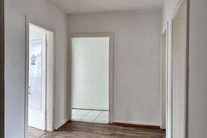 Lichtdurchflutet & großzügig: 3 Zimmer mit Balkon in Bestlage – Hindenburgstr. 57-61, 41061 Gladbach, Mönchengladbach – Vorschaubild 2