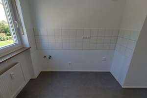 Gut geschnittene 3 Zimmer Wohnung mit Balkon in Milbertshofen – Milbertshofener Platz 9, 80809 Am Riesenfeld, München – Vorschaubild 5