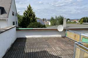 Sofort bezugsfertig -2ZK mit großer Terrasse in zentraler Lage