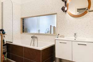 Charmante und individuell gestaltete Altbauwohnung: perfekte Lage in Berlin - Mitte! – Torstraße 220, 10115 Mitte (Ortsteil), Berlin – Vorschaubild 8